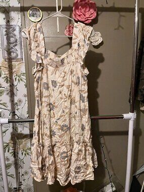 Womans Wonderly Dress